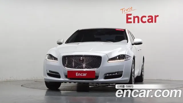 Jaguar XJ 2016 thumb 2