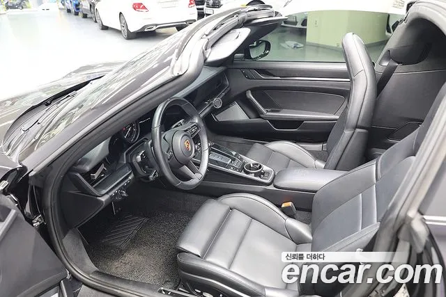 Porsche 911 2023 thumb 6