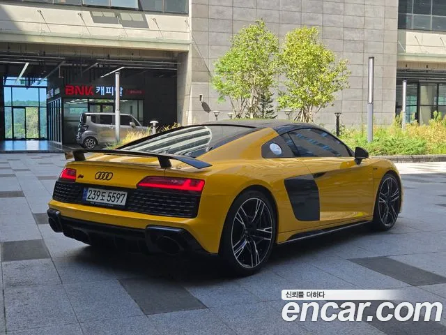 Audi R8 2021 thumb 2