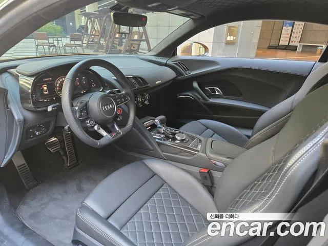 Audi R8 2021 thumb 10