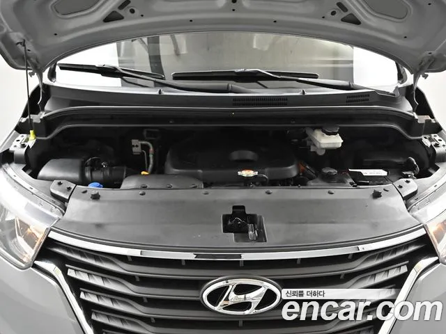 Hyundai Starex 2018 thumb 6