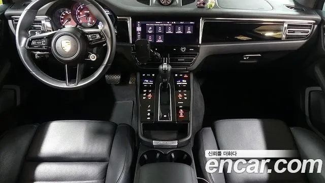 Porsche Macan 2022 thumb 7