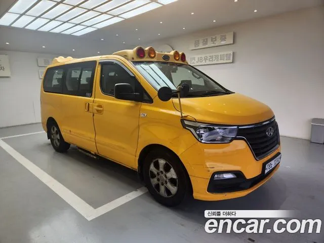 Hyundai Starex 2018 thumb 3