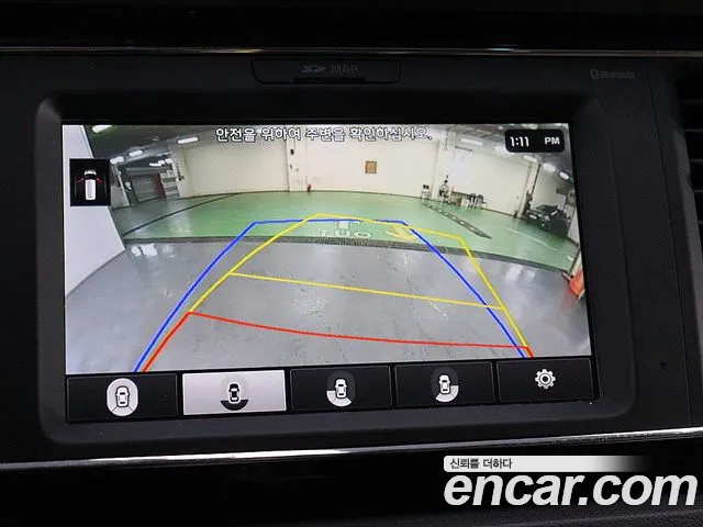 Kia Carnival 2017 thumb 10