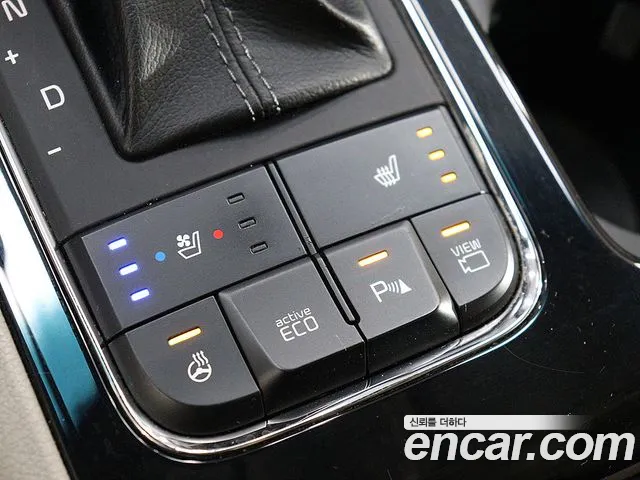 Kia Carnival 2017 thumb 12