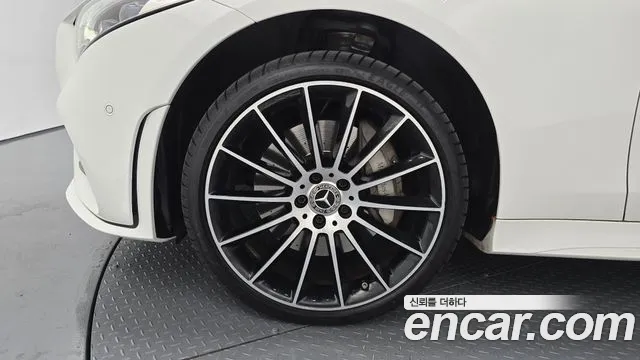 Mercedes-Benz CLS-Class 2018 thumb 5