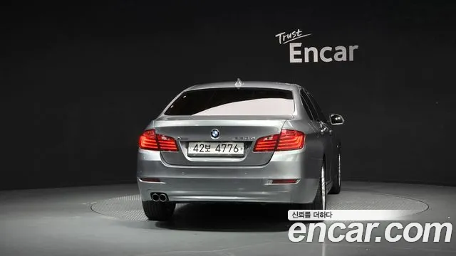 BMW 5 серии 2015 thumb 4