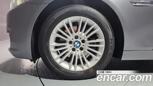 BMW 5 серии 2015 thumb 5