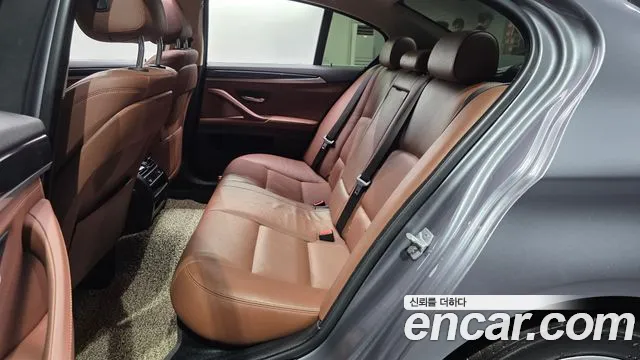 BMW 5 серии 2015 thumb 11