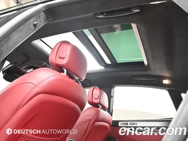 Maserati Levante 2017 thumb 9