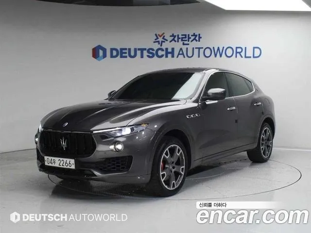 Maserati Levante 2017 thumb 12