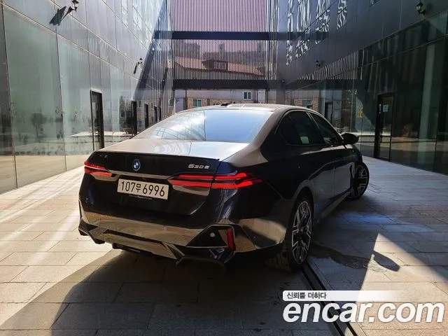 BMW 5 серии 2025 thumb 3
