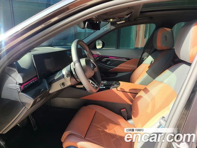 BMW 5 серии 2025 thumb 4