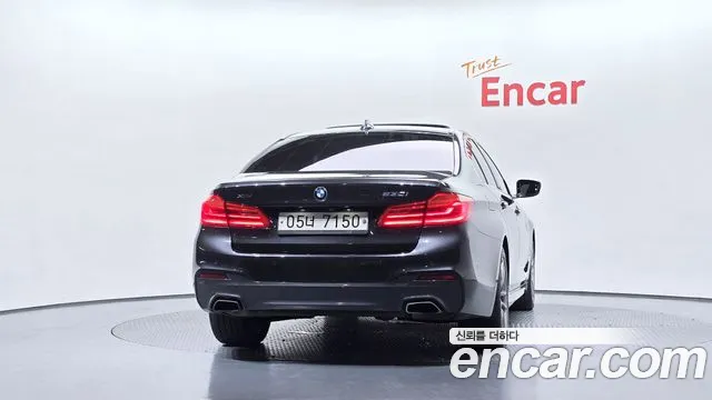 BMW 5 серии 2017 thumb 4