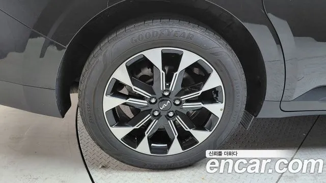 Kia Carnival 2021 thumb 5