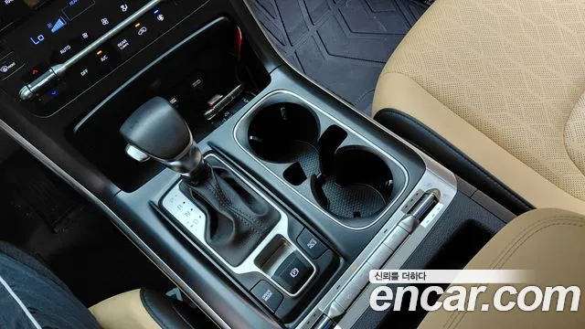 Kia Carnival 2021 thumb 9