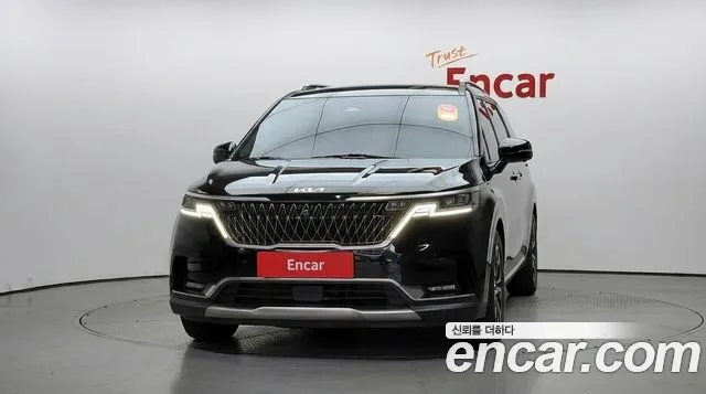 Kia Carnival 2023 thumb 3