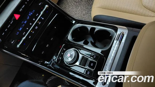Kia Carnival 2023 thumb 9