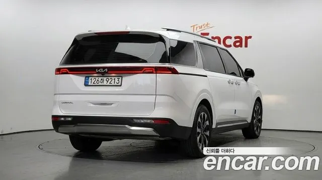 Kia Carnival 2022 thumb 2