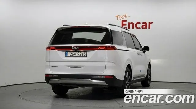 Kia Carnival 2022 thumb 4