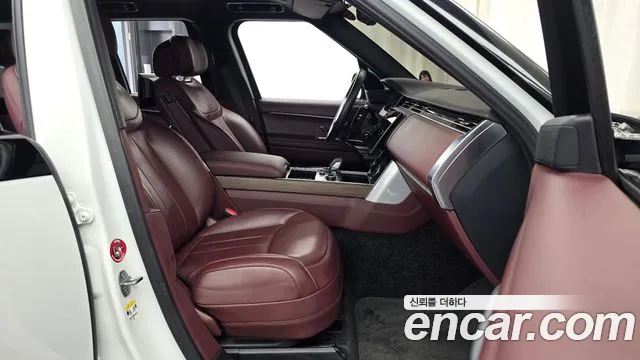 Land Rover Range Rover 2023 thumb 11