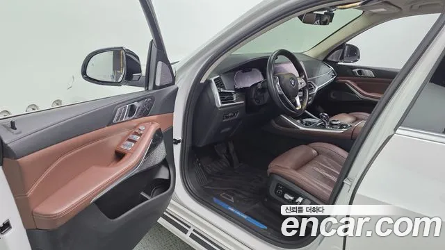 BMW X7 2021 thumb 10