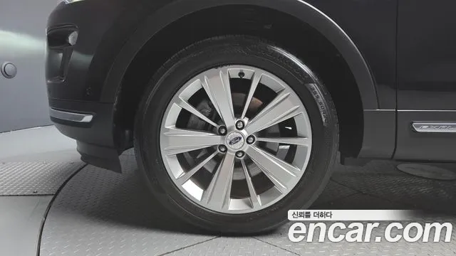 Ford Explorer 2019 thumb 5
