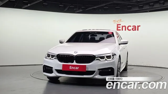 BMW 5 серии 2017 thumb 3