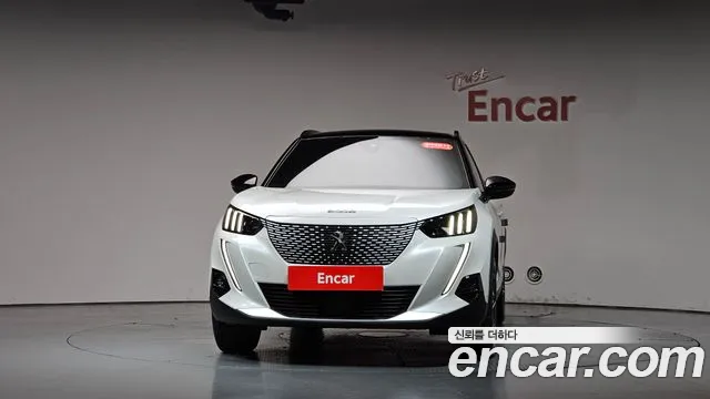 Peugeot 2008 2023 thumb 2