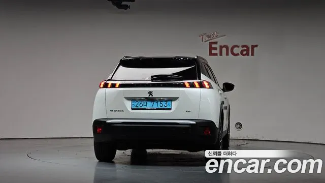 Peugeot 2008 2023 thumb 3