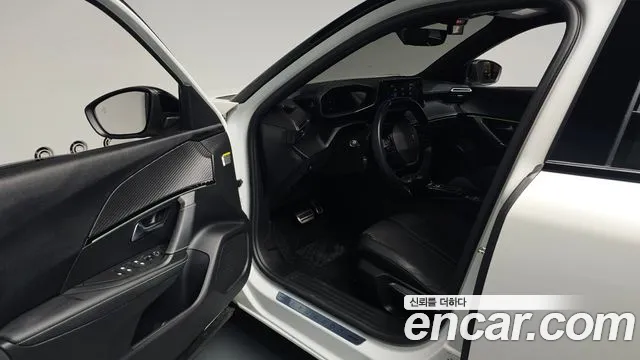 Peugeot 2008 2023 thumb 9