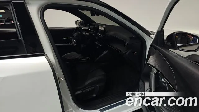 Peugeot 2008 2023 thumb 10