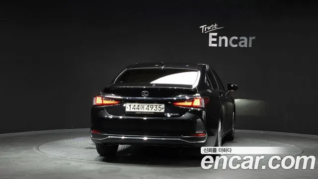 Lexus ES 2023 thumb 4
