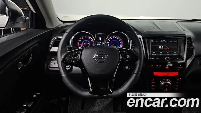 KG_Mobility_Ssangyong TIBOLI 2017 thumb 12