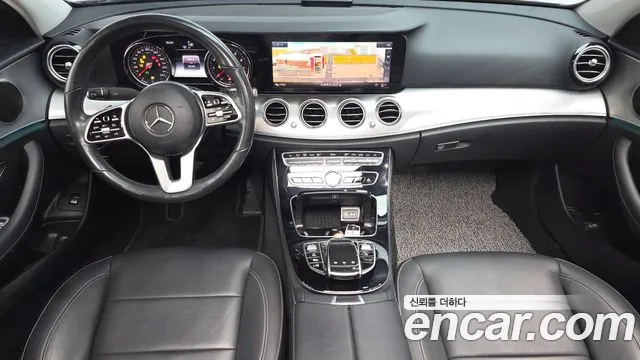 Mercedes-Benz E-Класс 2019 thumb 7