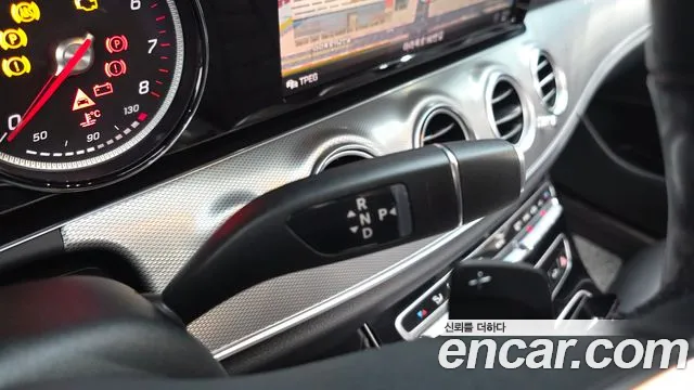 Mercedes-Benz E-Класс 2019 thumb 9