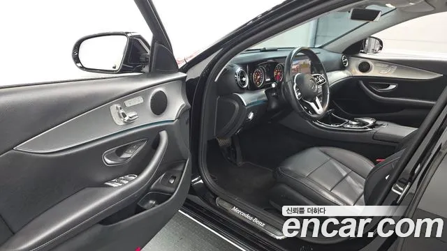 Mercedes-Benz E-Класс 2019 thumb 10