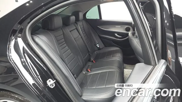 Mercedes-Benz E-Класс 2019 thumb 11