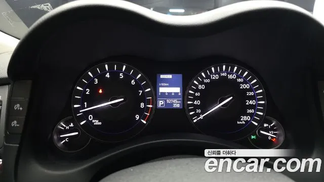 Infiniti Q70 2017 thumb 8