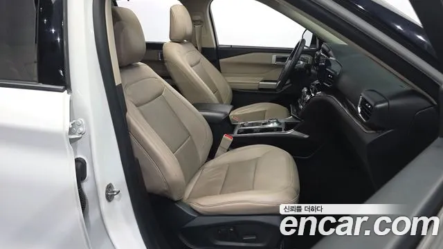 Ford Explorer 2021 thumb 11
