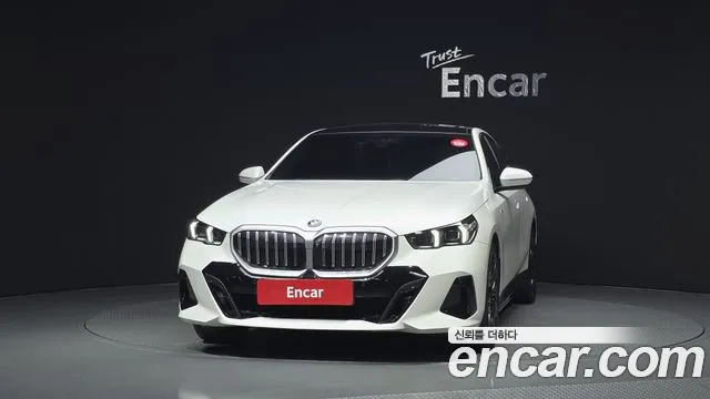 BMW 5 серии 2024 thumb 3