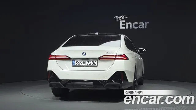 BMW 5 серии 2024 thumb 4
