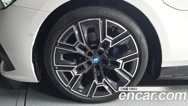 BMW 5 серии 2024 thumb 5
