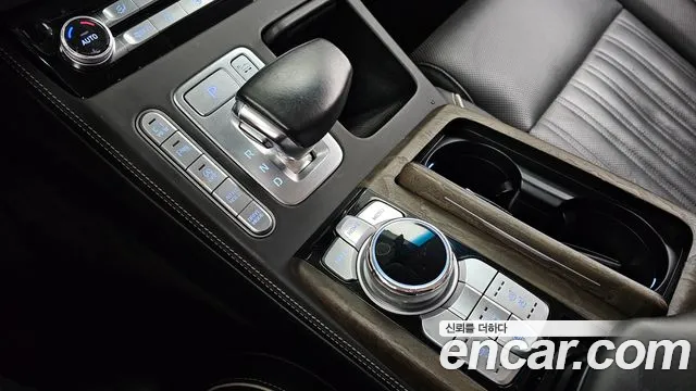 Genesis G90 2019 thumb 9