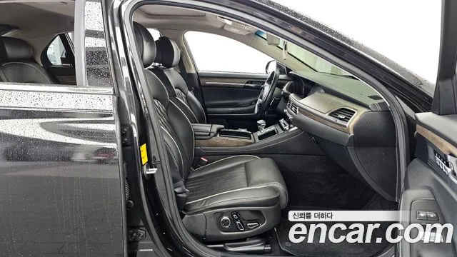 Genesis G90 2019 thumb 11
