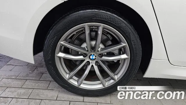 BMW 5 серии 2018 thumb 5