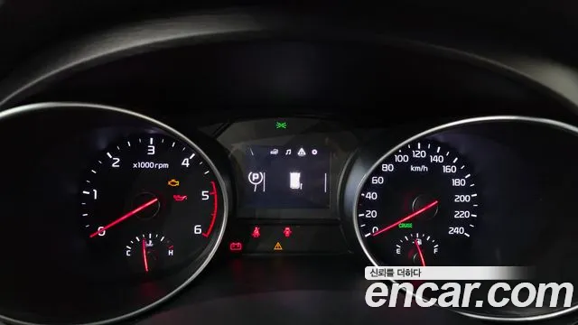 Kia Carnival 2014 thumb 8