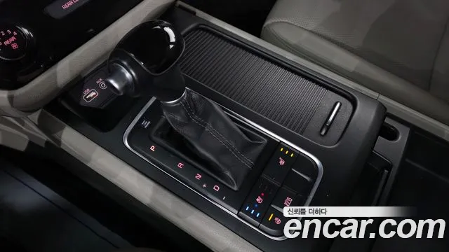 Kia Carnival 2014 thumb 9