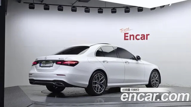 Mercedes-Benz E-Класс 2021 thumb 2