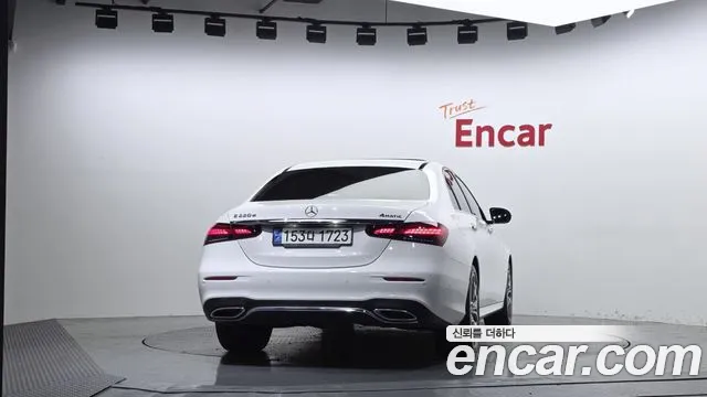 Mercedes-Benz E-Класс 2021 thumb 4